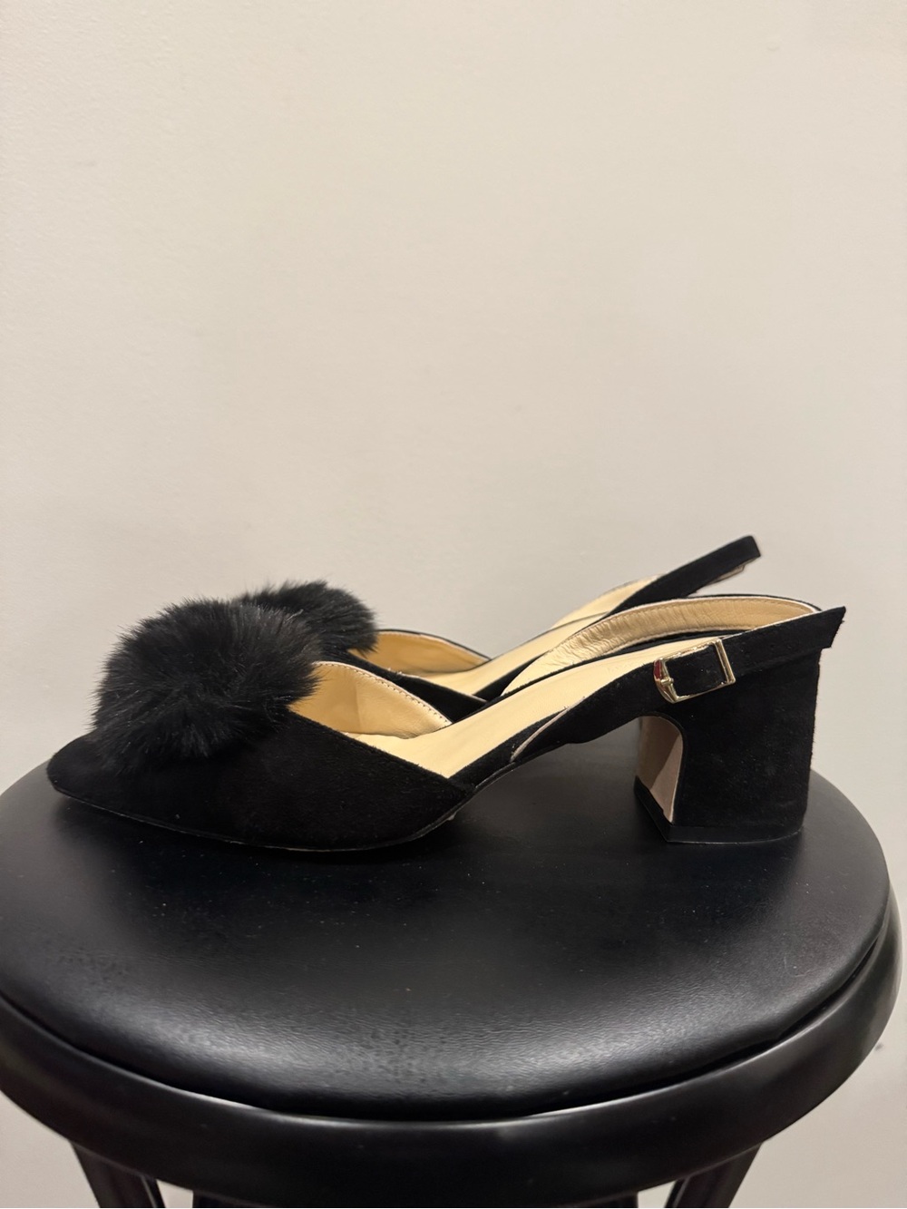 J. McLaughlin Black Suede Slingback Block Heels with Pom size 7.5